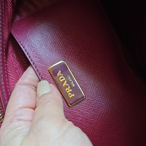 Prada saffiano raspberry double handle purse with box receipt full set - Picture 10 of 11